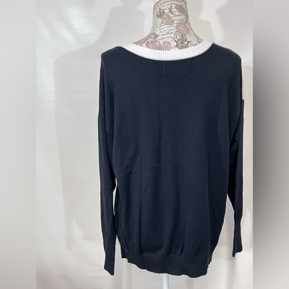 JEANS by BUFFALO Black and white color block V‎ neck sweater size S. - Picture 4 of 12